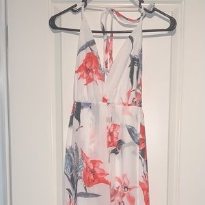 BRAND NEW NEVER WORN FLORAL MAXI DRESS